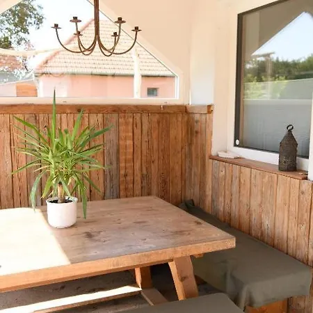 - Estate - 3 , Up To 15 Guest, 3000 Sqm - Near Tokaj & Tisza Apartmán Tiszatardos