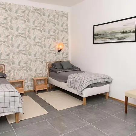 - Estate - 3 , Up To 15 Guest, 3000 Sqm - Near Tokaj & Tisza Apartmán